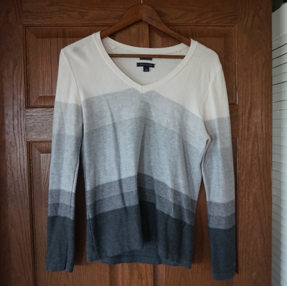 Tommy Hilfiger Vneck Sweater